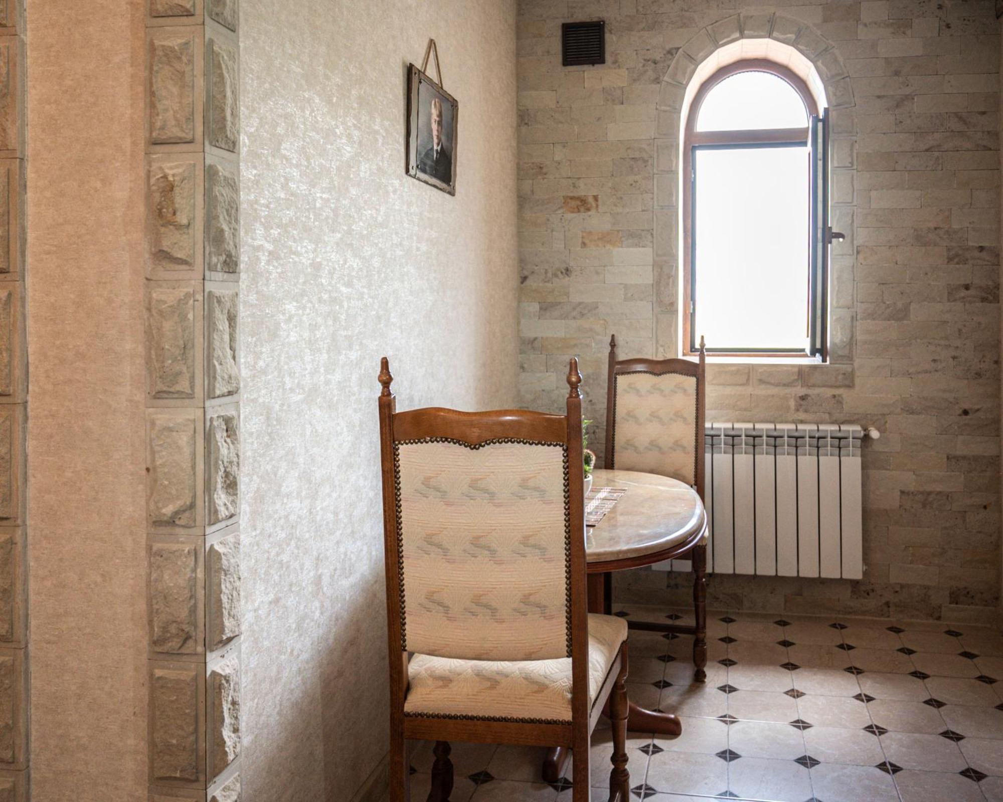 Castel Unghern Ivancea Kültér fotó