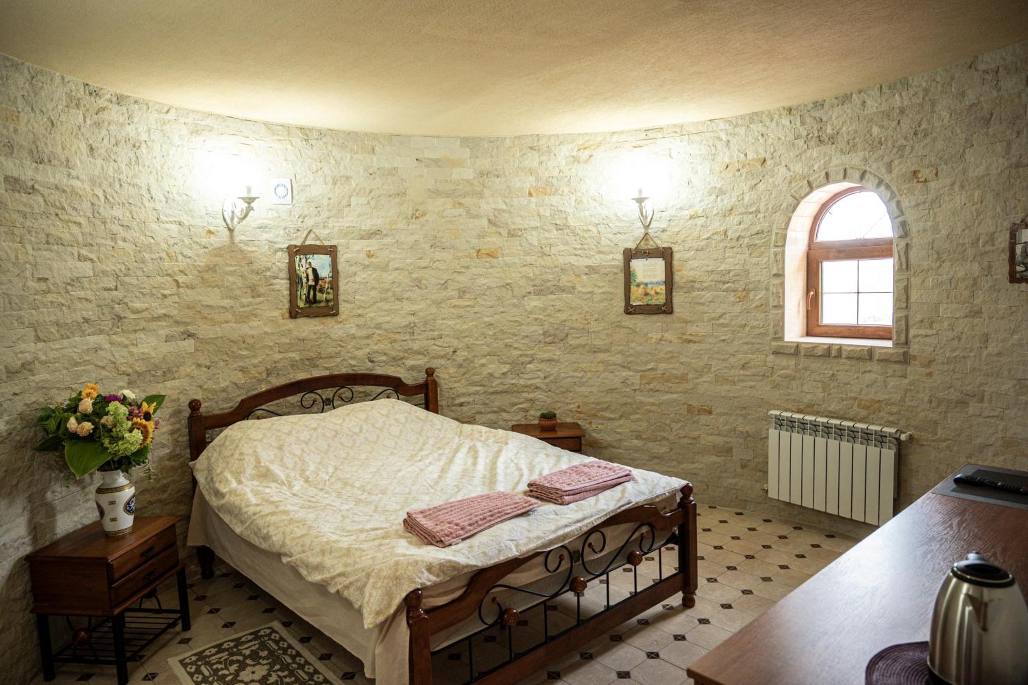 Castel Unghern Ivancea Kültér fotó