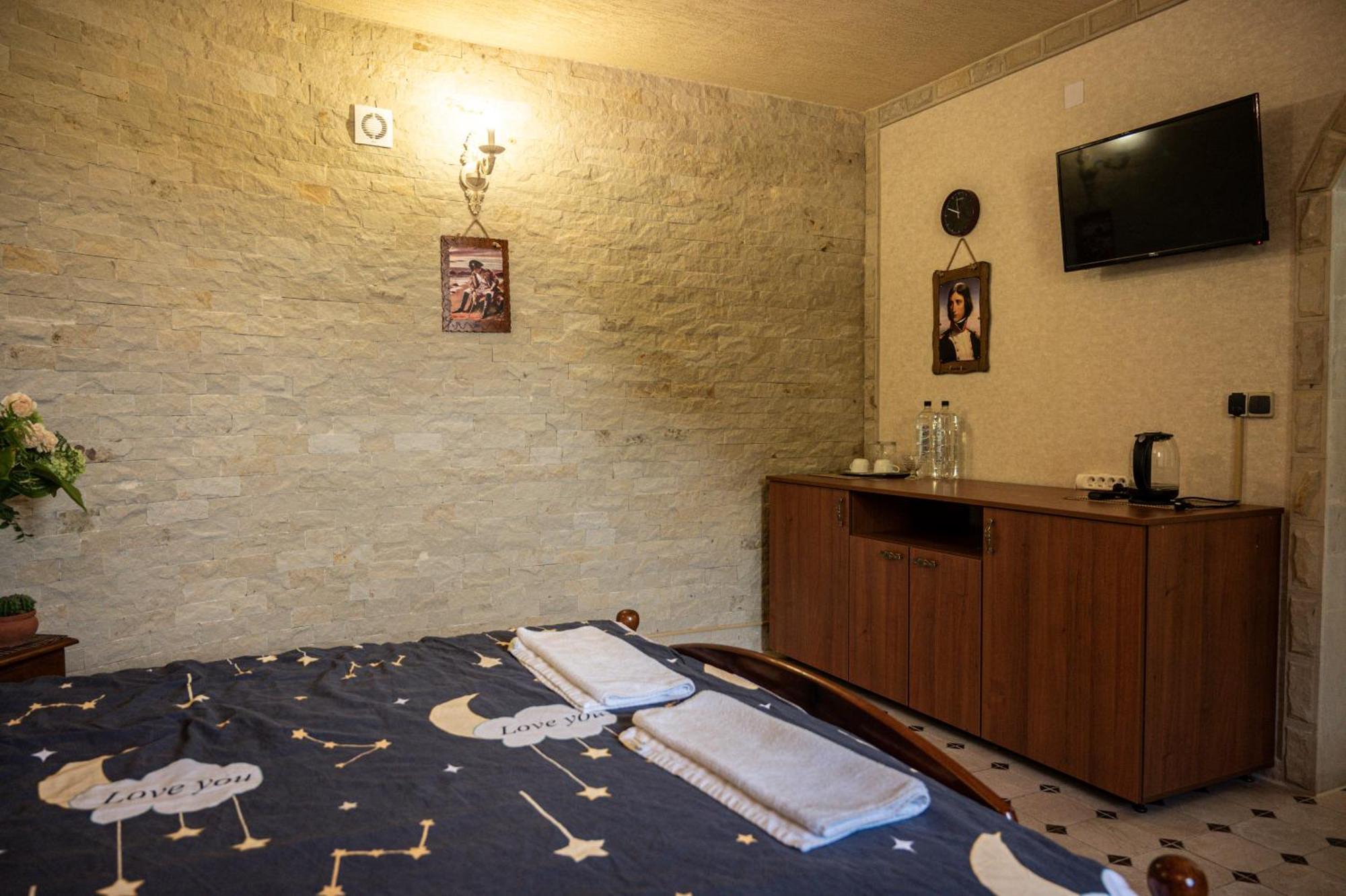 Castel Unghern Ivancea Kültér fotó